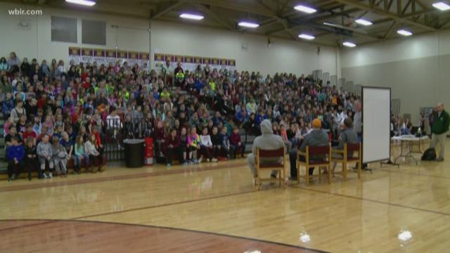 UT Student-Athletes speak at Boyds Creek Elementary | wbir.com