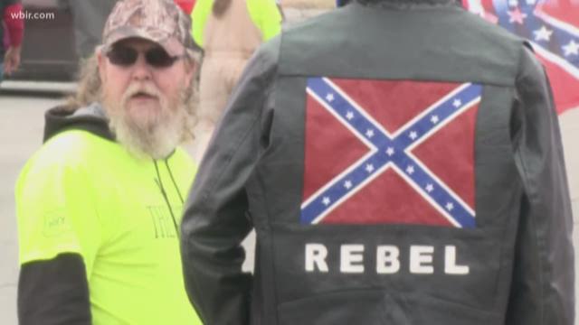 Protesters Voice Concern Over Name Change Of Dolly Parton S Stampede Wbir Com